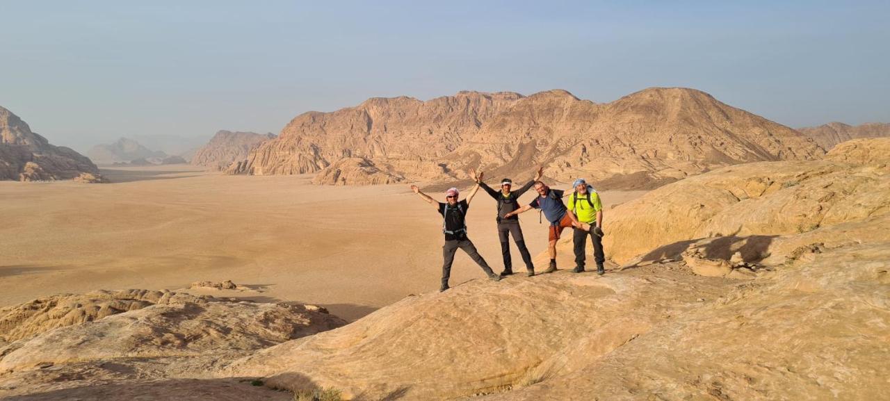 Hotel Star Guide Luxury Camp à Wadi Rum Extérieur photo